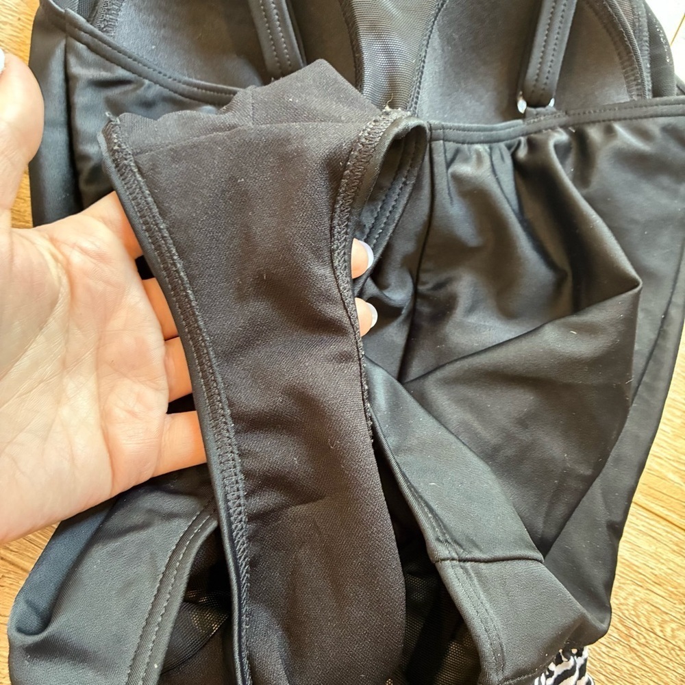 Seekers Essentials Australia Black Swimsuit tummy control - Picture 6 of 8